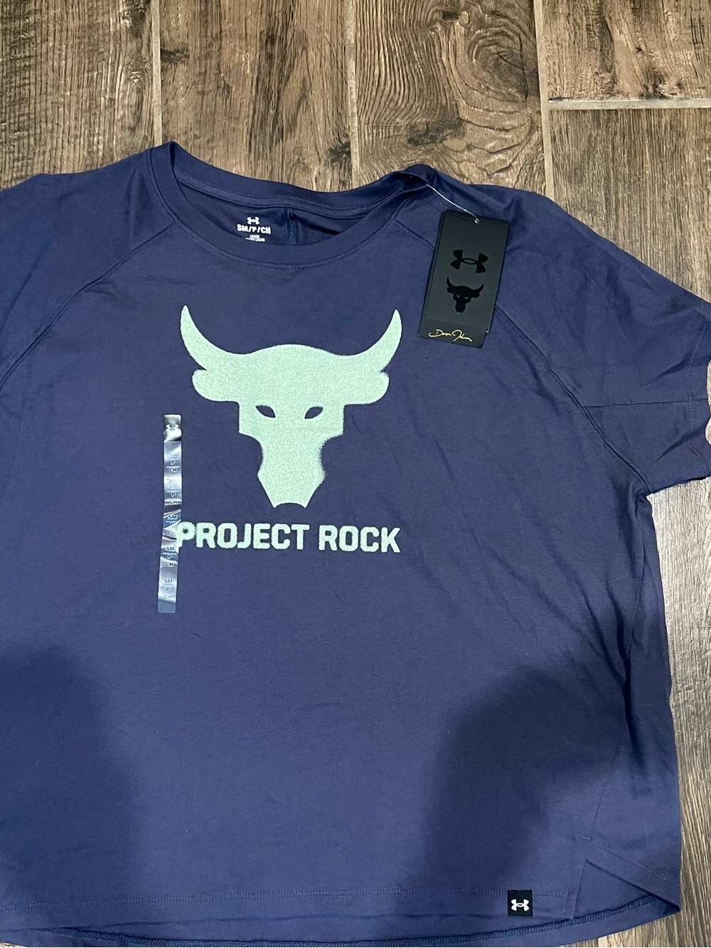 Under Armour Project Rock Navy Short-Sleeve Performance Tee. Womens size S
